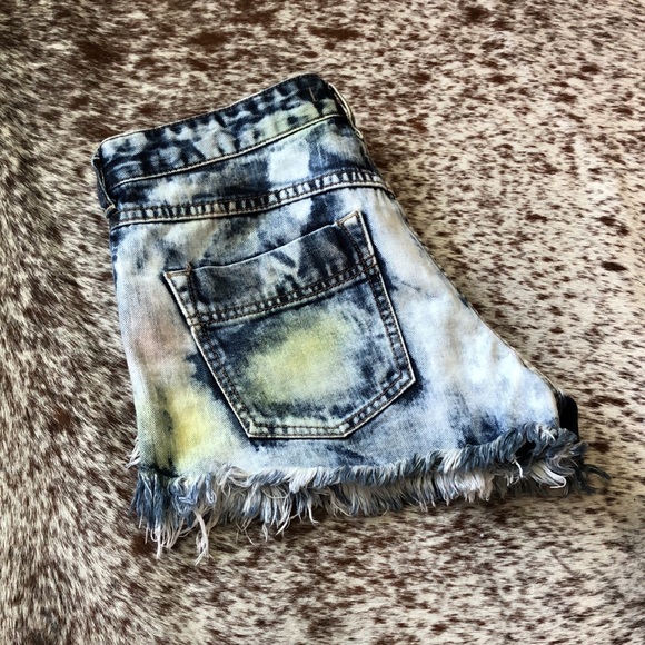 Free People Tie Dye Raw Hem Shorts - Picture 7 of 11
